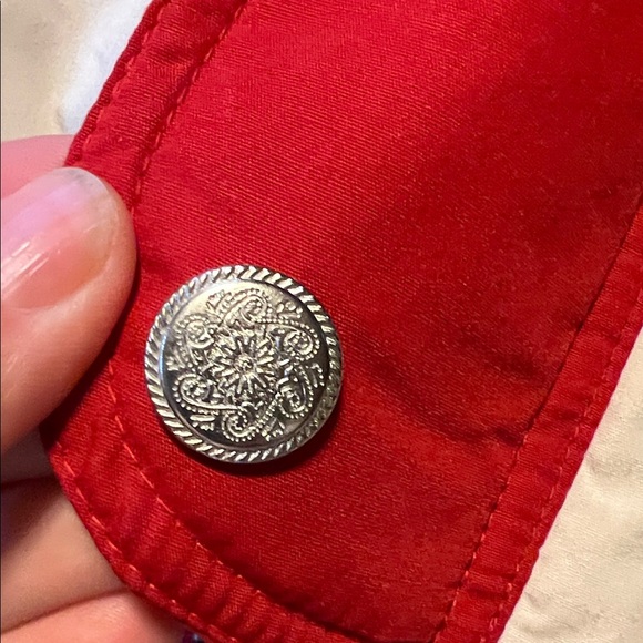 Stylish Red and White Women's Puffer Jacket - Picture 8 of 11